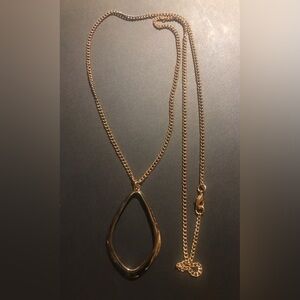 Necklace gold color